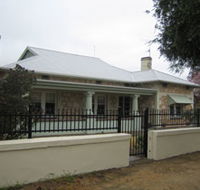Naracoorte Cottages - MacDonnell House - Whitsundays Accommodation
