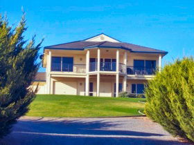 Serenity At Carrickalinga - Whitsundays Accommodation 0