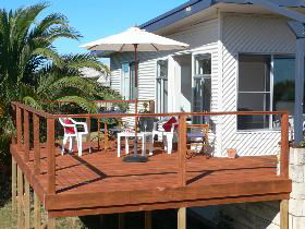 Beachport Escape - Whitsundays Accommodation 0