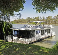 Moving Waters Self Contained Moored Houseboat - Whitsundays Accommodation