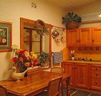 Citrus Cottage - Whitsundays Accommodation