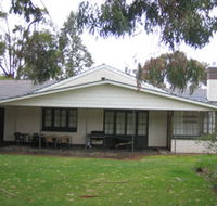 Naracoorte Cottages - Pinkerton Hill - Whitsundays Accommodation