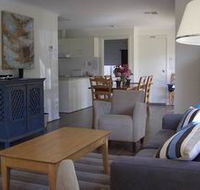 Saltaire Yellow - Whitsundays Accommodation