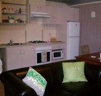 Little Para Cottage - Whitsundays Accommodation