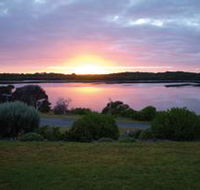 Lake View Apartments - Whitsundays Accommodation