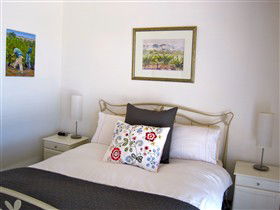 ArtWine Cottages - Whitsundays Accommodation 0