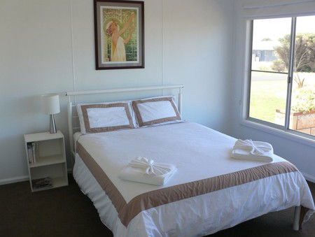 Beachport Escape - Whitsundays Accommodation 3