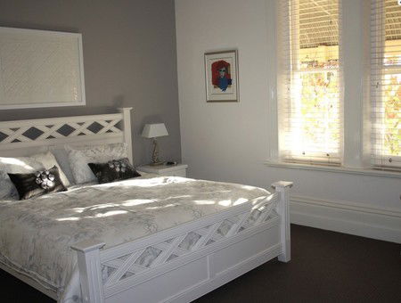 ArtWine Cottages - Whitsundays Accommodation 1