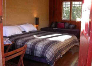 Red Poles - Whitsundays Accommodation 3