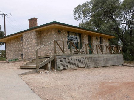 Roonka Riverfront Cottages - Whitsundays Accommodation 2