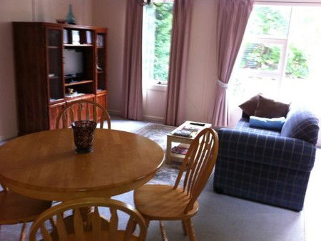 Riddlesdown Cottage - Whitsundays Accommodation 5