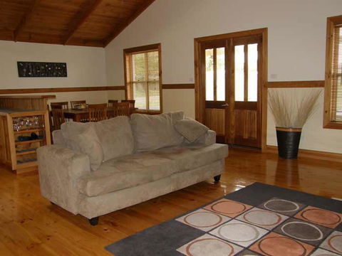 Beachport Retreat - Whitsundays Accommodation 0