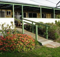 The Folly Holiday Home - Whitsundays Accommodation