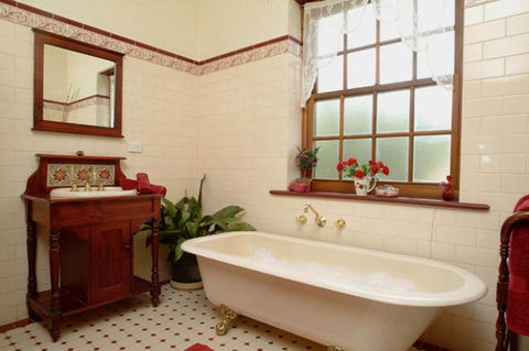 Amanda's Cottage 1899 - Whitsundays Accommodation 1