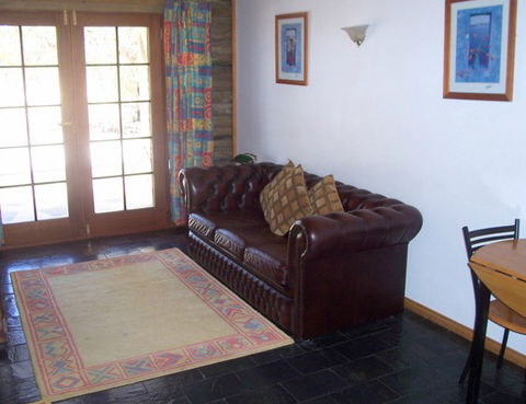 McLaren Ridge 1 - McLaren Ridge Log Cabins - Whitsundays Accommodation 3