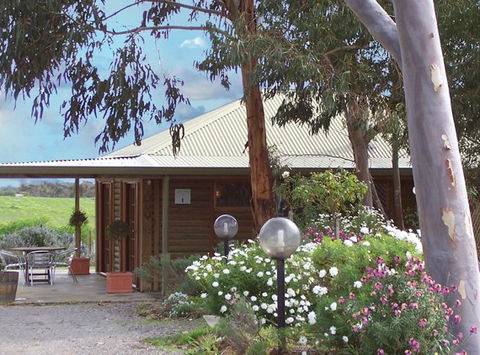 McLaren Ridge 1 - McLaren Ridge Log Cabins - Whitsundays Accommodation 6