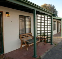 Moonta Bay Road Cabins and Cottages - Whitsundays Accommodation