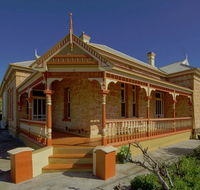 Myras Moonta Retreat - Whitsundays Accommodation