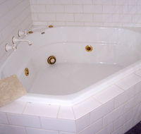 McLaren Ridge 2 - McLaren Ridge Log Cabins - Whitsundays Accommodation