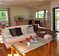 Misty Mountains Tropical Rainforest Romantic Retreat - Whitsundays Accommodation