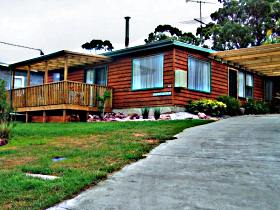 Gum Nut Cottage - Whitsundays Accommodation 0