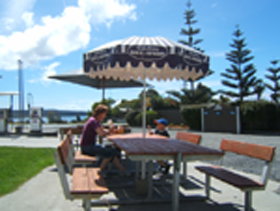 Hillcrest Caravan Park - Whitsundays Accommodation 0