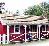 Platypus Playground Riverside B  B - The - Whitsundays Accommodation