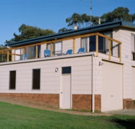Three Peaks Holiday Rentals - Whitsundays Accommodation
