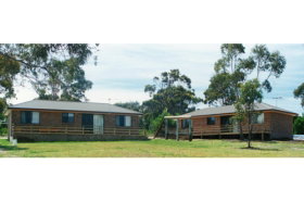 Yaringa Holiday Cottages - Whitsundays Accommodation 0