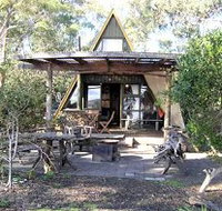 Poppies on the Beach and the Outrigger - Whitsundays Accommodation