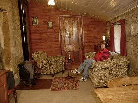 Colonial Cottages Of Ross - Historic Hudson Cottage - Whitsundays Accommodation 0