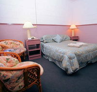 Queenstown Motor Lodge - Whitsundays Accommodation