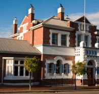 Old Bank BB - Whitsundays Accommodation