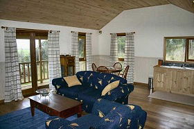 Coal Valley Cottage - Whitsundays Accommodation 0