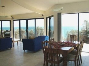 Waves Edge On Freycinet - Whitsundays Accommodation 1