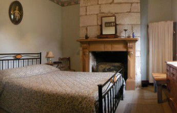 Colonial Cottages Of Ross - Historic Hudson Cottage - Whitsundays Accommodation 2