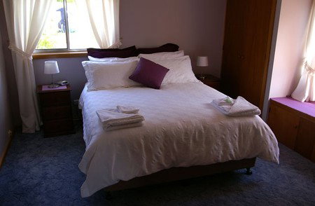 Three Hut Point Waterfront Accommodation - Whitsundays Accommodation 5