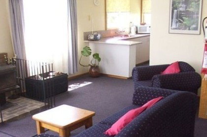 Gum Nut Cottage - Whitsundays Accommodation 2