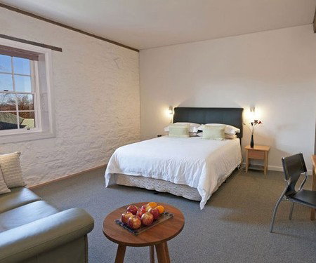 Bluestone Grain Store B&B - Whitsundays Accommodation 2