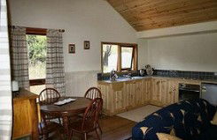 Coal Valley Cottage - Whitsundays Accommodation 1