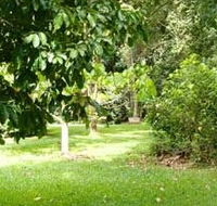 Kingfisher Park Birdwatchers Lodge - Whitsundays Accommodation