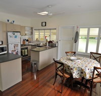 Cairns Holiday Homes Wilks House - Whitsundays Accommodation
