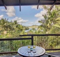 Secrets on the Lake - Whitsundays Accommodation