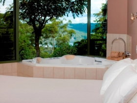 Montville Grove - Whitsundays Accommodation 0