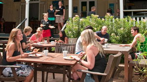 Halse Lodge Backpackers Hostel YHA - Whitsundays Accommodation 2