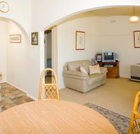 Peel Cottage - Ballarat Miners Cottages - Whitsundays Accommodation