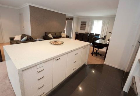 Executive Townhouse, Ballarat - Whitsundays Accommodation 3
