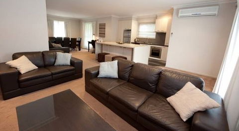 Executive Townhouse, Ballarat - Whitsundays Accommodation 5