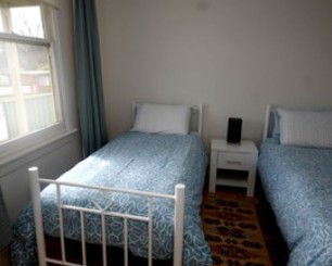 Bowden Cottage - Whitsundays Accommodation 1