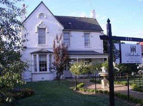 Ardenlee - Whitsundays Accommodation 0